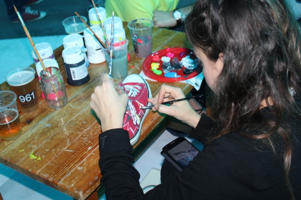 Online Collaborative Party